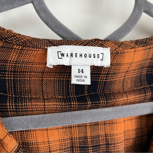 Warehouse Blouse
Size 14
Brown
Check Pattern
Frill Detail - Picture 6 of 7